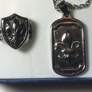 Men’s ring and pendant